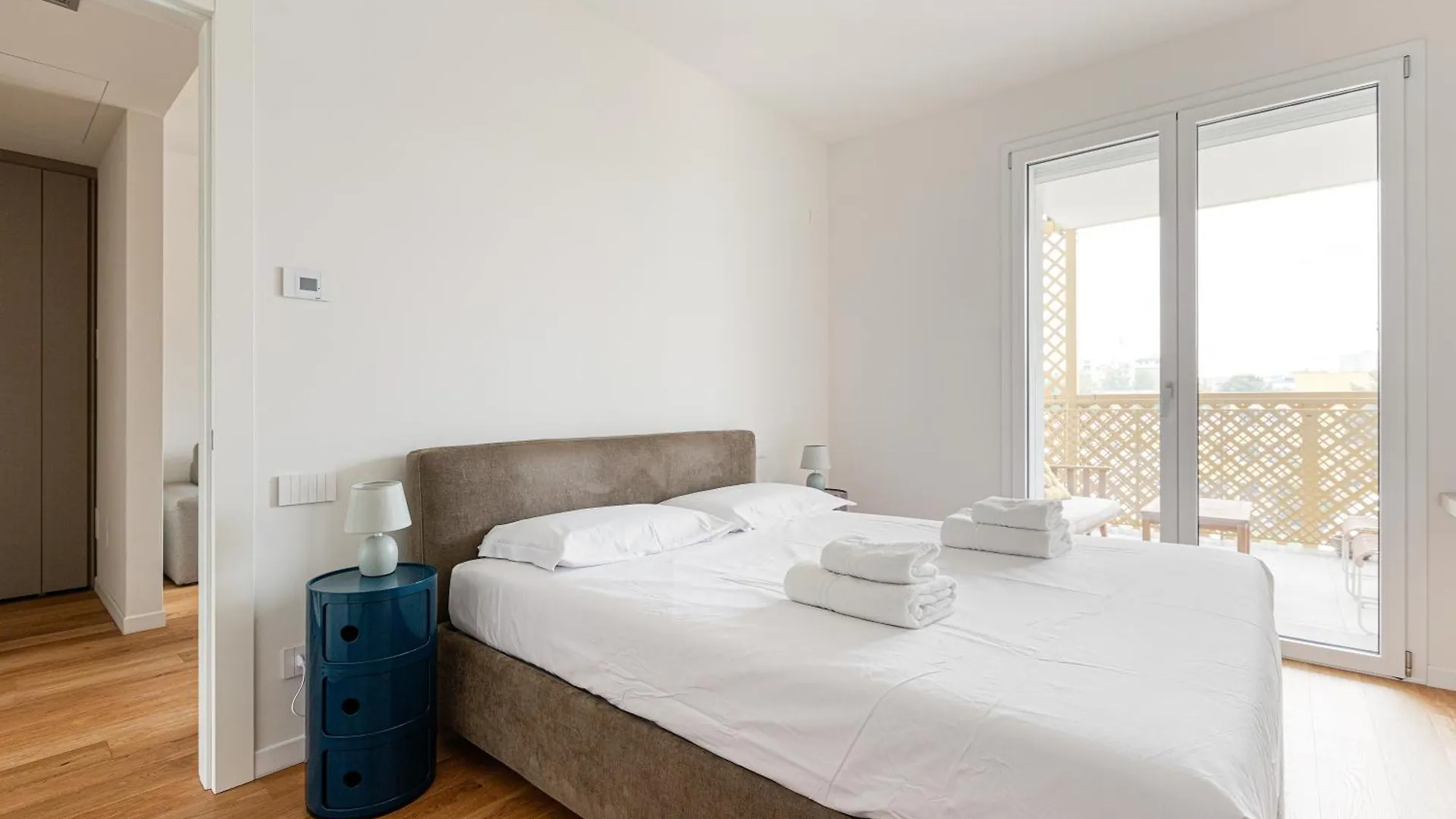 Amazing & Central Milan Apt - City Life District! 0*,  Itália